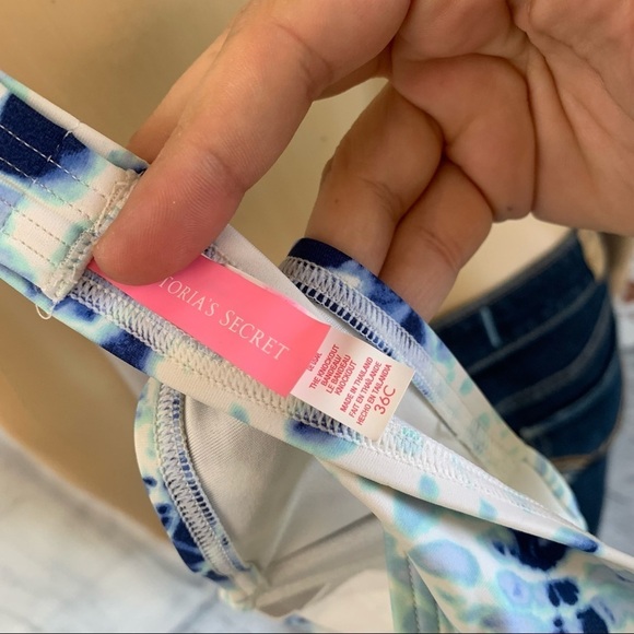 Victoria’s Secret The Knockout Bandeau - Picture 7 of 8